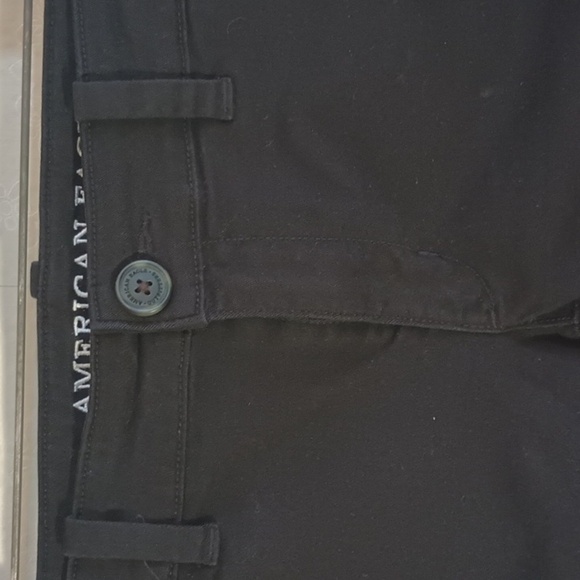 AMERICAN Eagle black shorts, size 2..Nice cotton blend material. - Picture 2 of 10